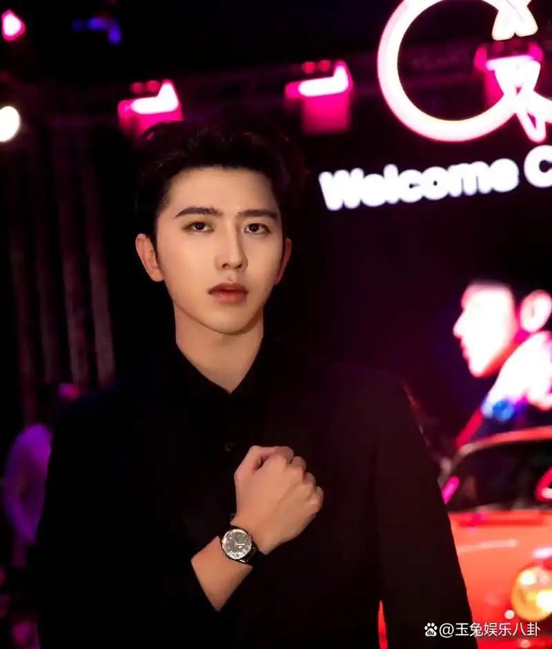 狗仔将曝蔡徐坤另一位秘密情人,这位女神情人曾出演多部经典作品