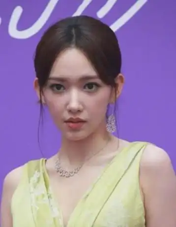 古力娜扎瘦成"纸片人"?"皮包骨头"毫无美感,内娱女星怎么了