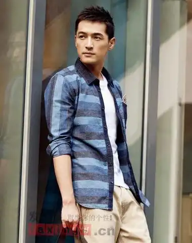 胡歌时尚街拍,碎短发造型展示随性男人味,兼职不要太帅了!