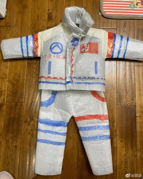 用塑料瓶做的衣服有多惊艳