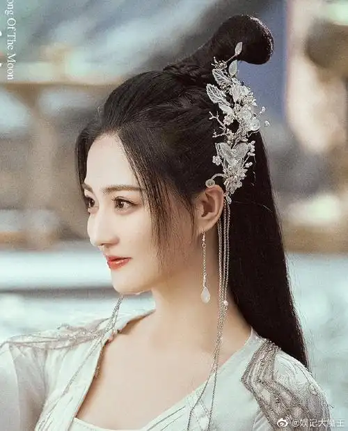 徐璐月歌行仙侠造型##徐璐月歌行柳梢剧照##月歌行