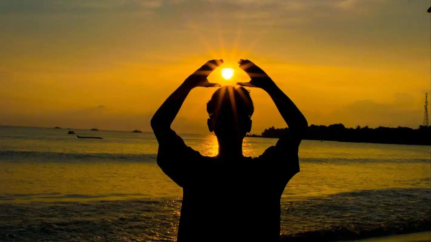 孤独背影唯美高清图片桌面壁纸