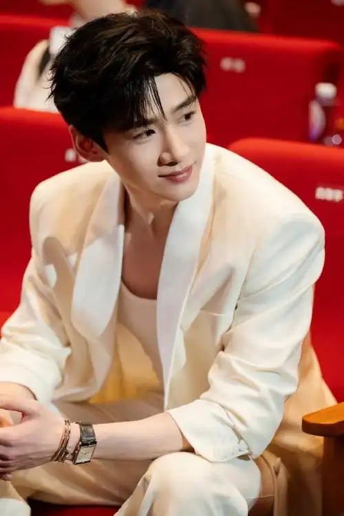 白敬亭代言肯德基##白敬亭代言肯悦咖啡