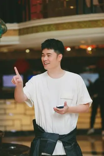 陈赫《哈哈哈哈哈》开启辟谷联盟大作战 挑战减肥极限