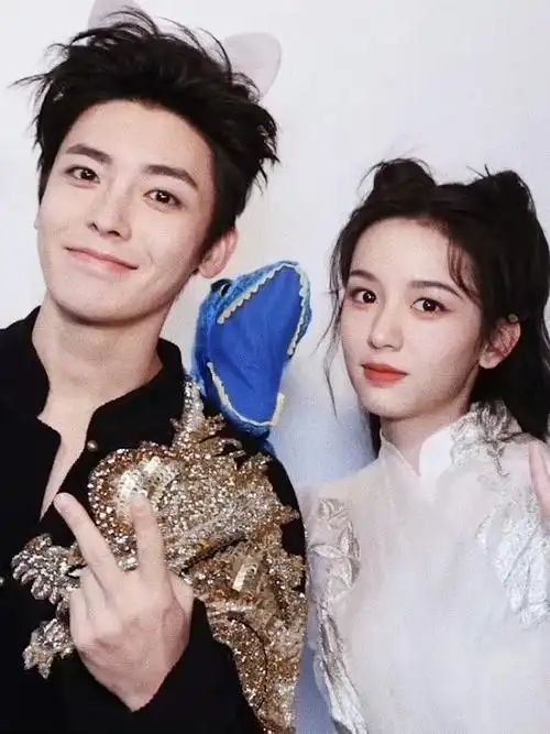 侯明昊周也想二搭现代剧##侯明昊说想和周也二搭现代剧