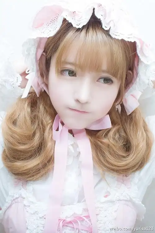 yurisa颜值逆天发"洋娃娃"造型照 水灵无辜大眼吸引视线【高清组图】