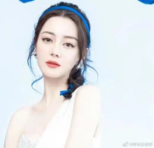 迪丽热巴 华伦天奴美妆大片##迪丽热巴
