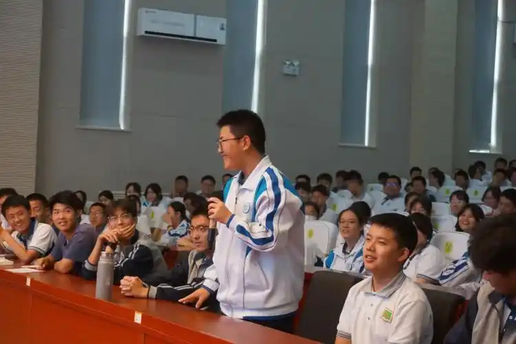 【历下区校园大讲堂】省实验中学德润校区开展"保护水资源,关注水安全