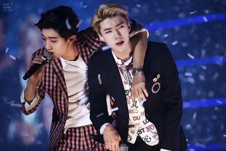 点击就看朴灿烈吴世勋真面目真以为大家不知道.