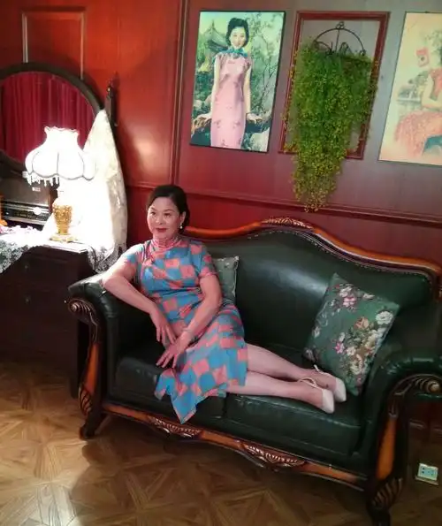 良艳的旗袍秀! - 美篇