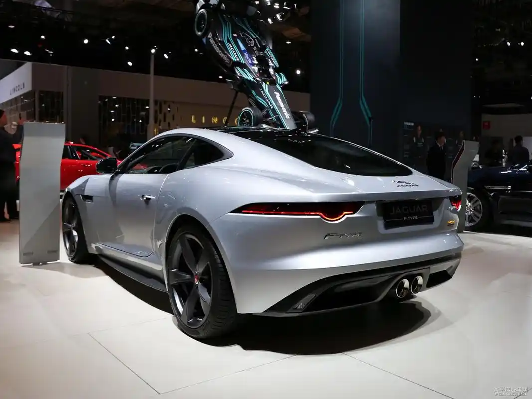 捷豹f-type英国绿图片图片-捷豹f-type英国绿图片图片大全_太平洋汽车