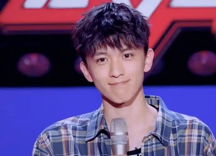 快乐男声赵英博被怼靠脸晋级是选秀还是选美