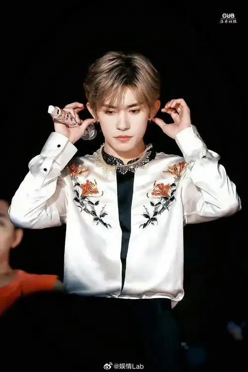 易烊千玺2025北京演唱会8月23日五棵松举行