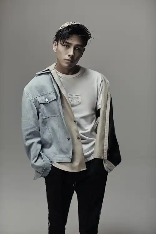 洪尧质感冷峻帅气时尚感爆棚