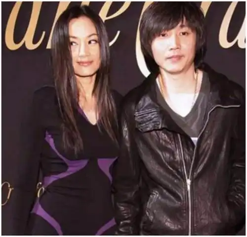 2001年,瞿颖探班李亚鹏后哭着离开,李亚鹏后怕:我都不敢看她