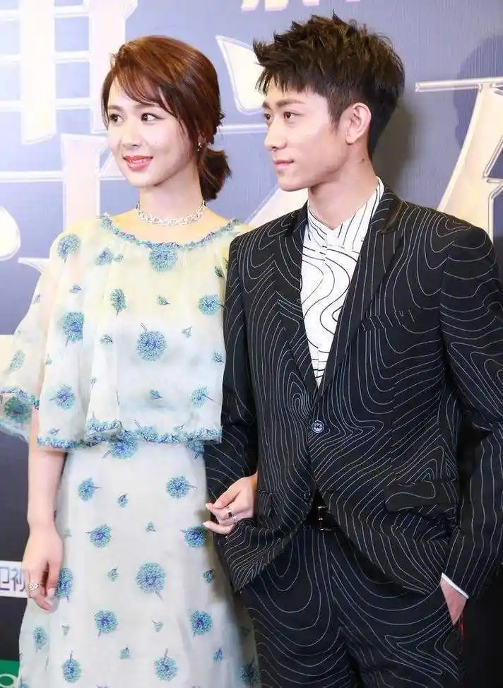 张一山去杨紫饭店从不付钱,服务员默认,网友:这就是他的待遇!