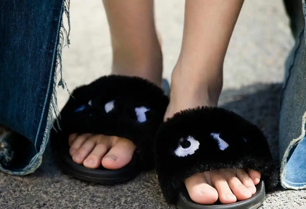 歌手张碧晨美脚合集,2014年,张碧晨获得浙江卫视歌唱选秀节目《中国好