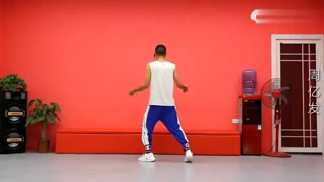 鬼步舞基础教学《侧拉》老师6分钟细心讲解,学不会算我输-舞蹈视频