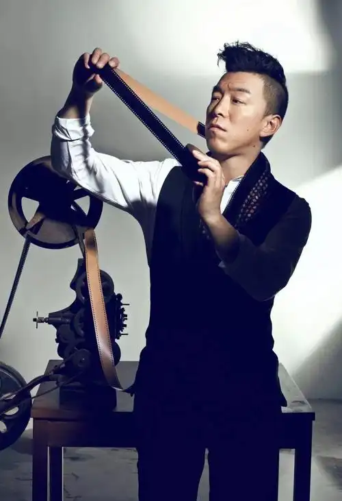 2018年,与「影帝黄渤」相比,他会更喜欢「导演黄渤」这个新称呼.