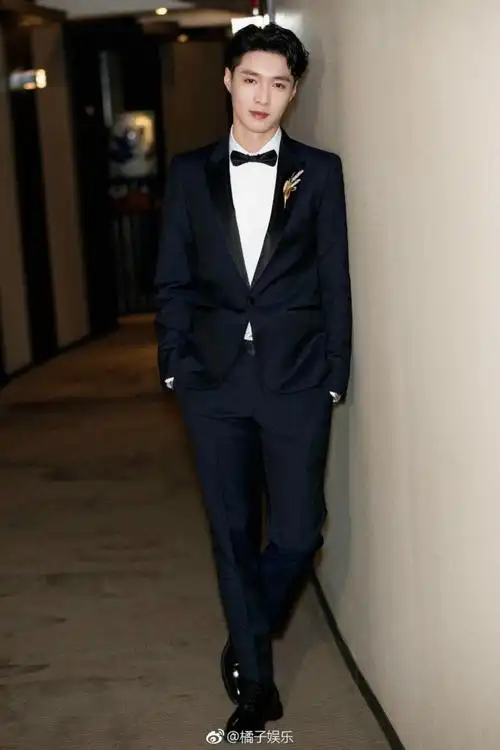 张艺兴 时尚活动画报