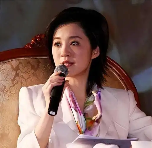 如今,丁健已经成为亿万富翁,然而他却要离弃多年来一直陪伴在身旁的