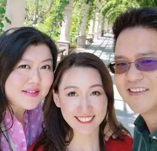 向华强:陈岚是我的挚爱,与丁佩分手后,我们还是一家人