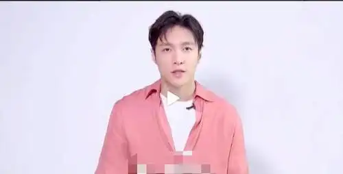 张艺兴广告截图脸胖了一圈,快向沈腾叔叔看齐了,网友:怪可爱