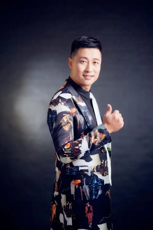 p>樊志刚,中国内地原创歌手,音乐唱作人 sup data-ctrid="sxmj50jkue