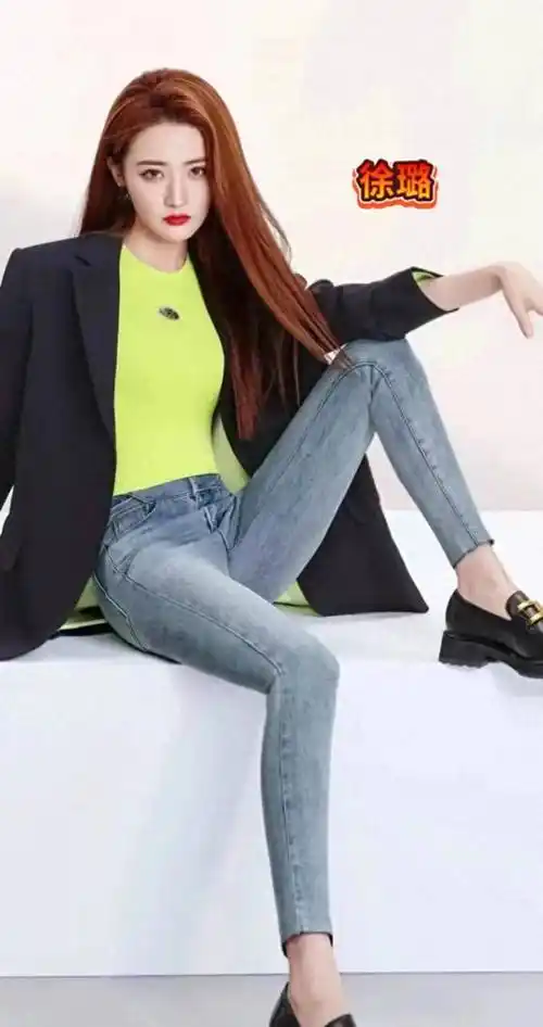 当红女明星紧身裤合集,身材大比拼,群星身材真的惊艳到我了