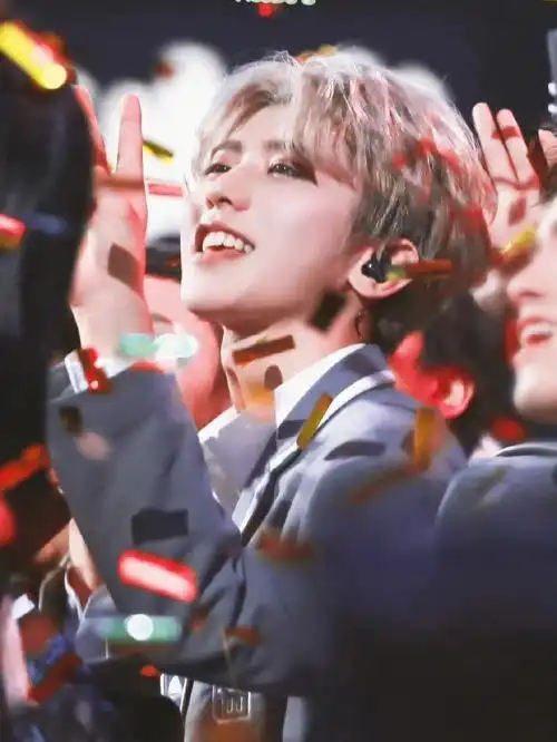 kunikun四周年快乐06