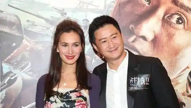 吴京评价卢靖姗:她不带助理,不摆架子片酬低,用她真是捡到宝了_张翰