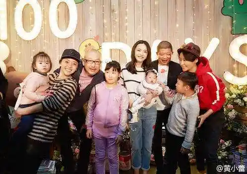 被迪士尼列入黑名单的黄小蕾是不是已经丧失了一个妈妈的初衷