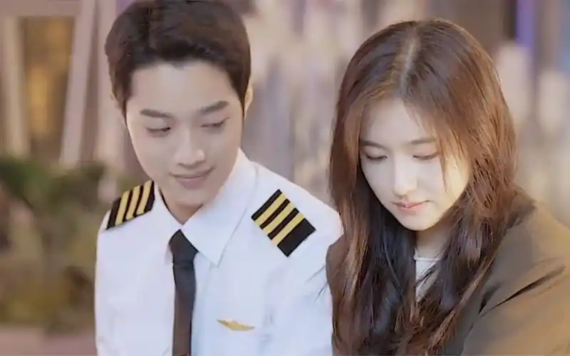 双向奔赴,双向求婚,太甜了.#李兰迪#赖冠霖