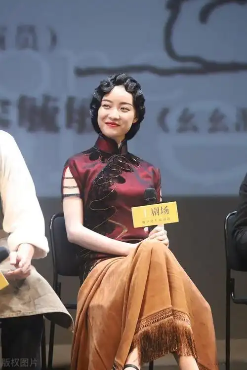 倪妮获奖第十八届中国长春电影节金鹿奖最佳女演员