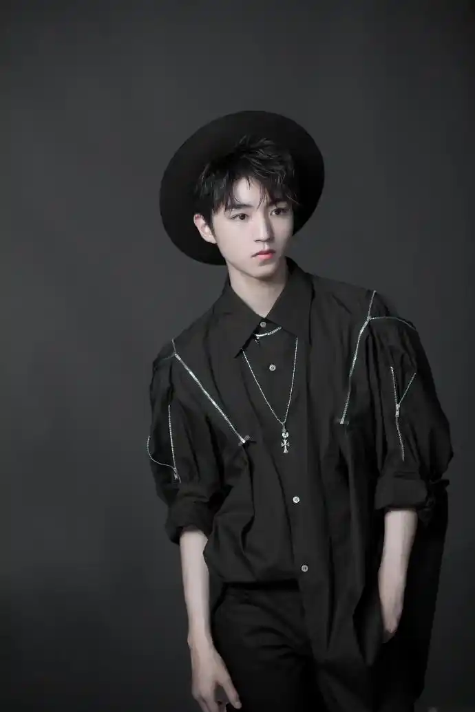 老脸,原相机的视频发过去了喜欢你,没办法,只能听你的@tfboys-王俊凯