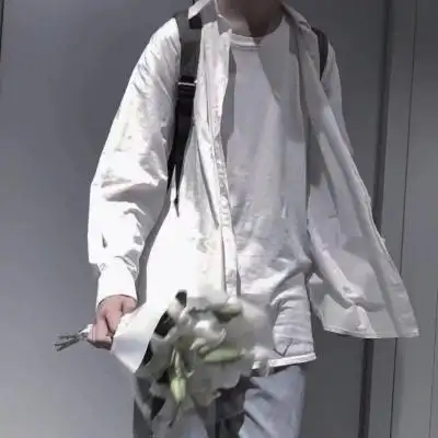 手捧花拿花男头_男生头像_我要个性网