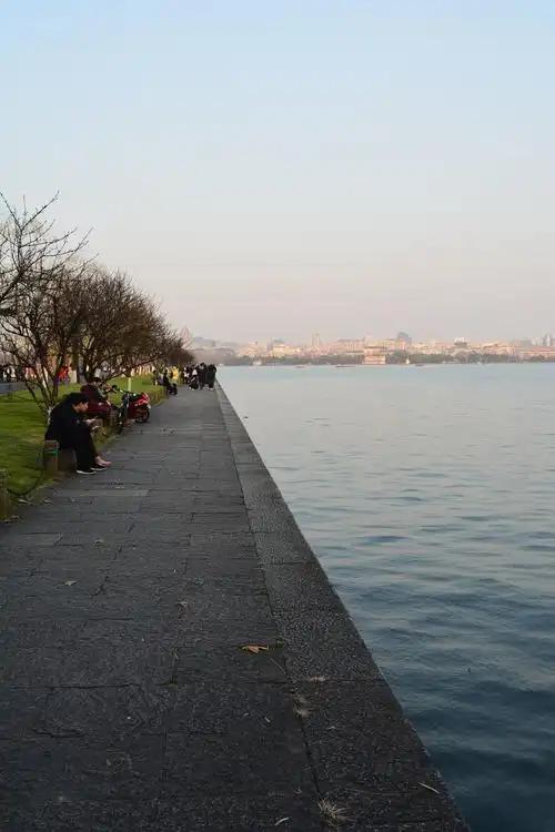 【图片6】西湖随拍拍3--蜂鸟论坛照片套图