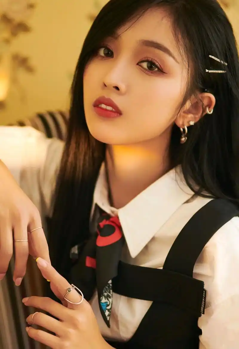 明星写真美图|吴宣仪