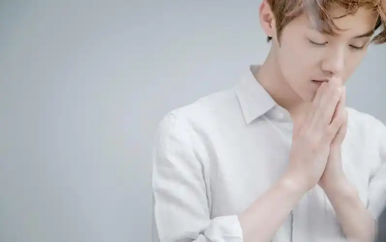 多样魅力鹿晗壁纸_超帅气的鹿晗