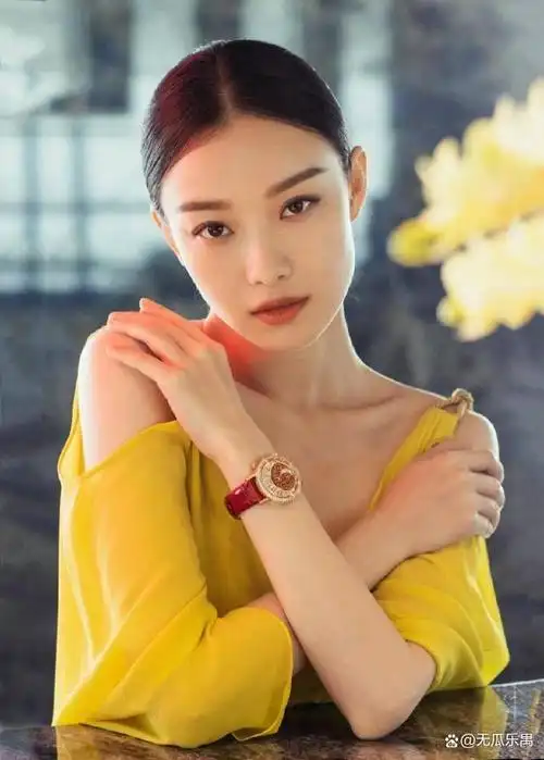 作为在《金陵十三钗》中大放异彩的"谋女郎",倪妮算得上出道即巅峰.