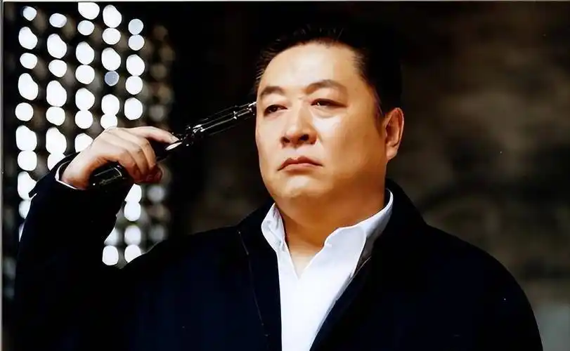 刘斌:央视主持转做演员,三婚三离,62岁独自抚养3个儿女_感情_因为