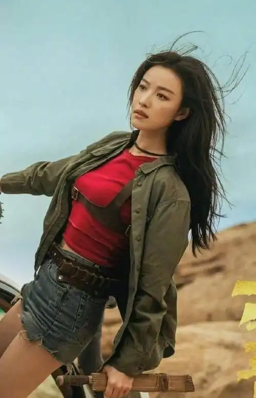 倪妮被爆演技可疑,在拍摄过程中离开剧组,两个人都说她不专业