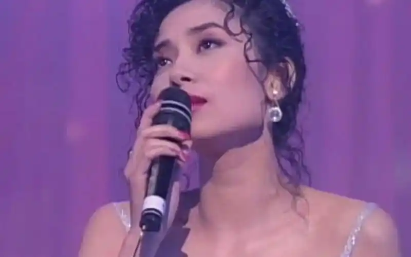 不仅人美心善,唱歌还那么好听,可惜青春不再 邝美云 留下了心事 怀旧