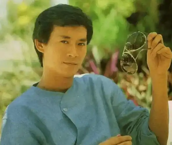 郑少秋拒演许文强十二少乔峰不可惜毕竟演啥都神剧