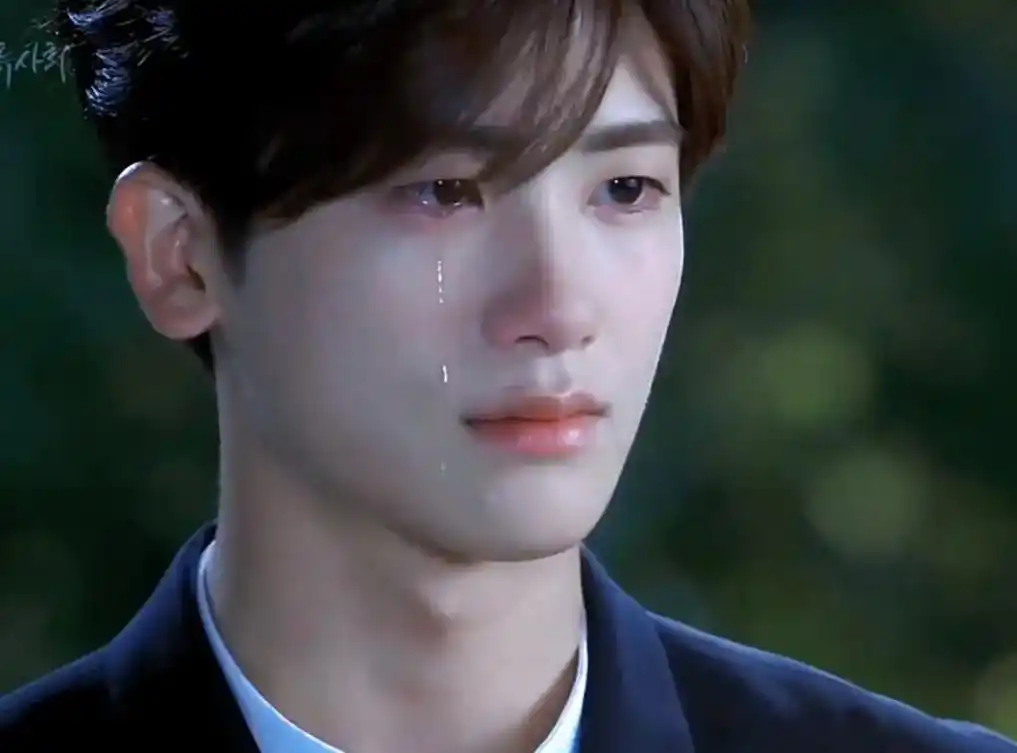 本部长真的是颜值巅峰.看#上流社会 的时候,我以为朴炯植不高 - 抖音