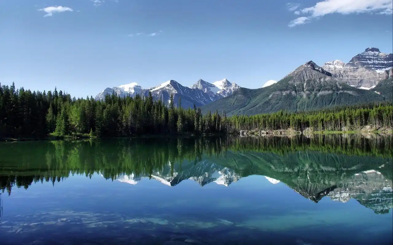 大自然美丽风景山水倒影高清图片电脑桌面壁纸下载高清大图预览1920x1
