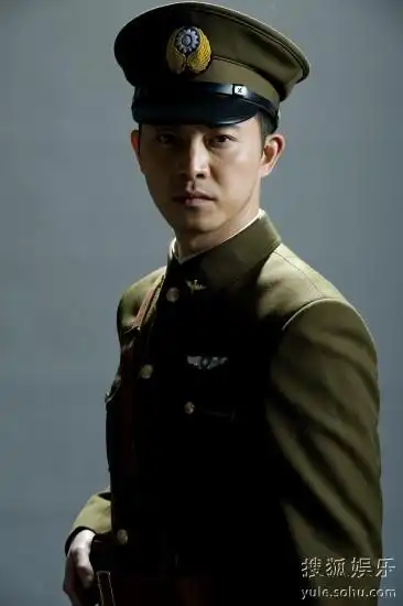 沙溢拍戏牺牲蜜月血战长空硬汉形象受好评