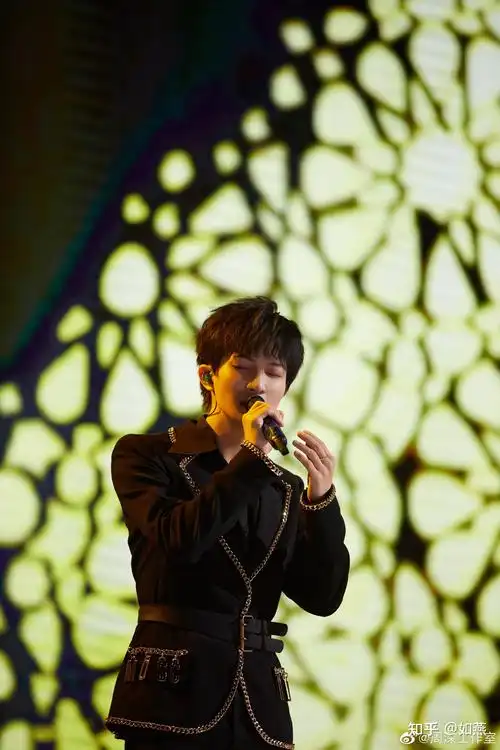 如何评价周深在创造营2021决赛中表演的champions