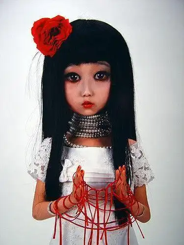 这个诡异的娃娃叫什么