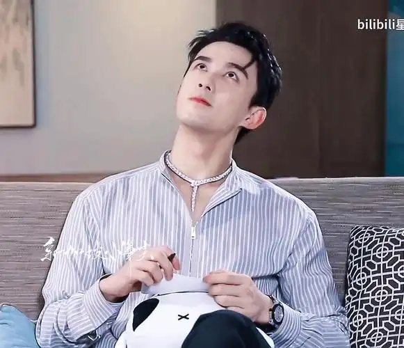 吴磊的脸是很ok的